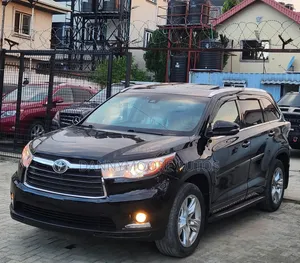 Toyota Highlander Limited 4dr SUV AWD (3.5L 6cyl 6A) 2015 Black