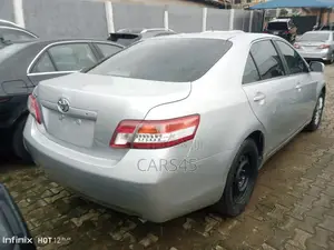 Toyota Camry 2011 Silver