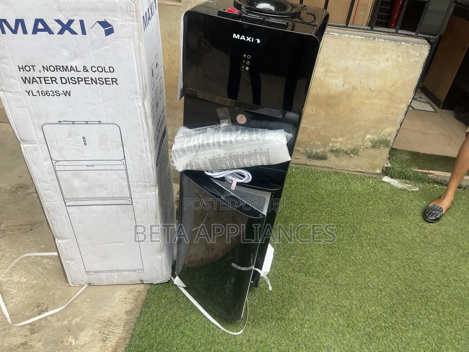 Maxi Water Dispenser for Daily Use