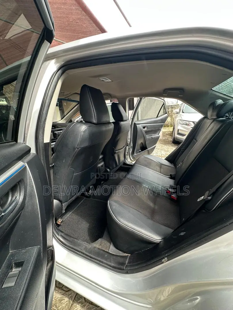Toyota Corolla 2014 Silver