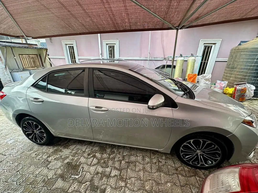 Toyota Corolla 2014 Silver