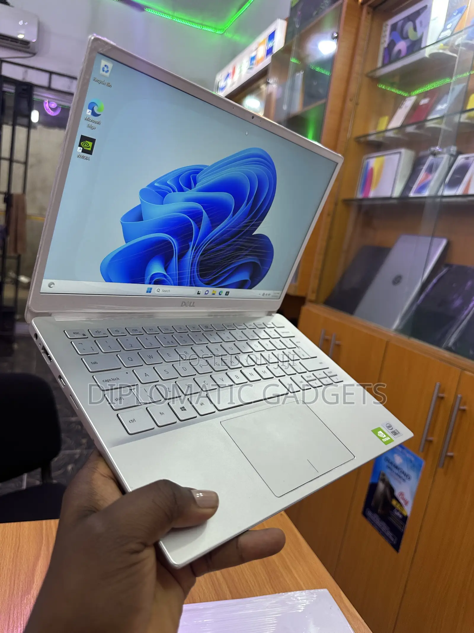Laptop Dell Inspiron 13 5391 8GB Intel Core i7 SSD 256GB