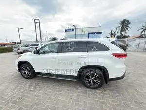 Toyota Highlander 2019 White