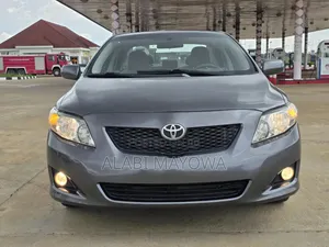 Toyota Corolla LE 4dr Sedan (1.8L 4cyl 4A) 2010 Gray
