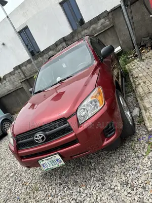 Toyota RAV4 2010 Red