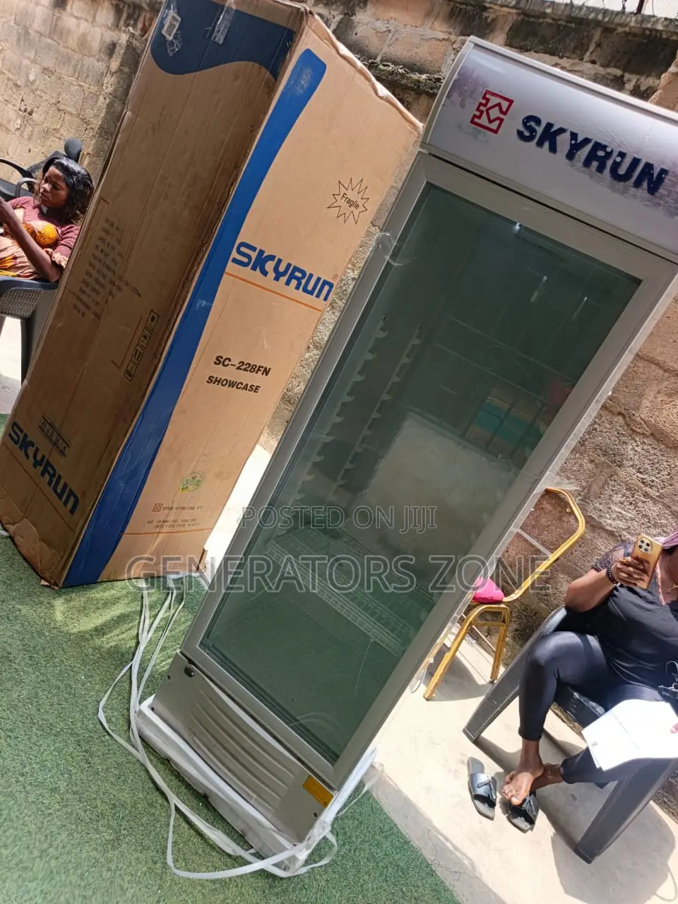 Skyrun SC-228FN Cold Drinks Display Chiller