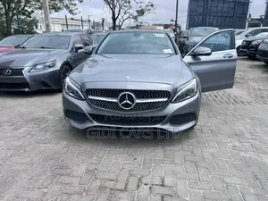 Mercedes-Benz C300 Sport 4dr AWD 4Matic Sedan (2.0L 4cyl 7A) 2015 Gray