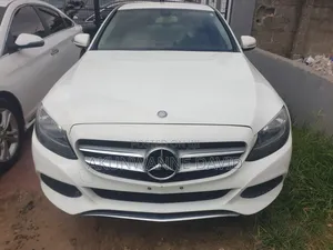 Mercedes-Benz C300 2016 White