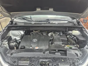Toyota Highlander XLE 4x4 V6 (3.5L 6cyl 8A) 2018 Beige
