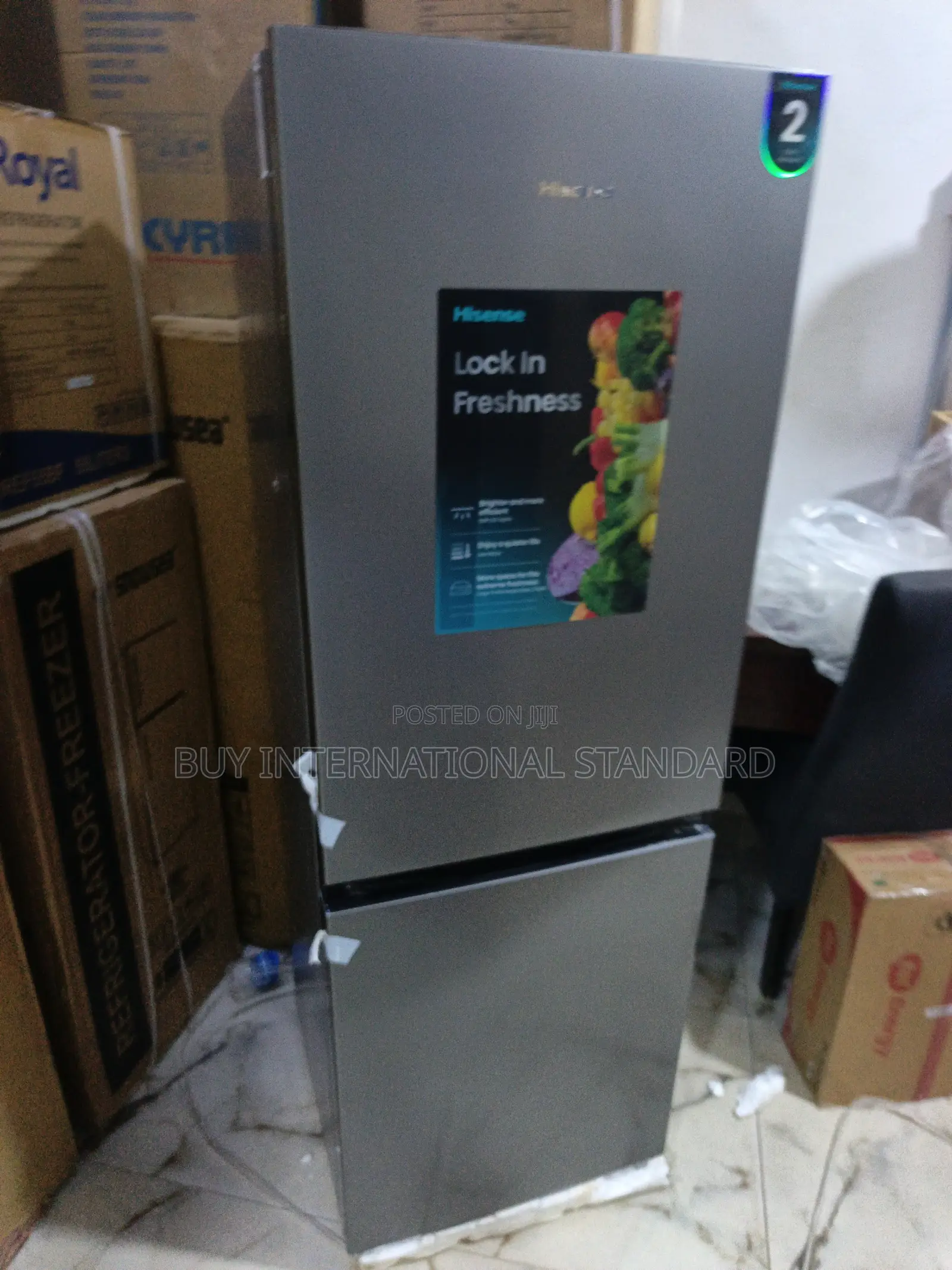 Hisense 225l Bottom Freezer Fridge With Tempered Glass Shelves