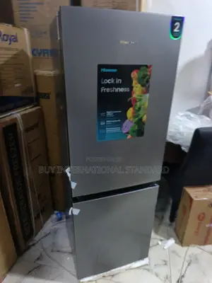 Hisense 225l Bottom Freezer Fridge With Tempered Glass Shelves