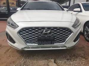 Hyundai Elantra 2018 White