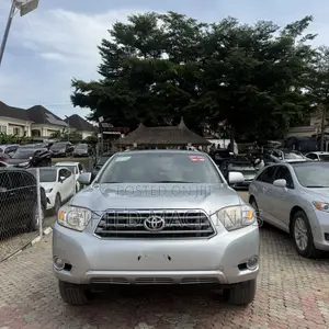 Toyota Highlander 2010 Silver