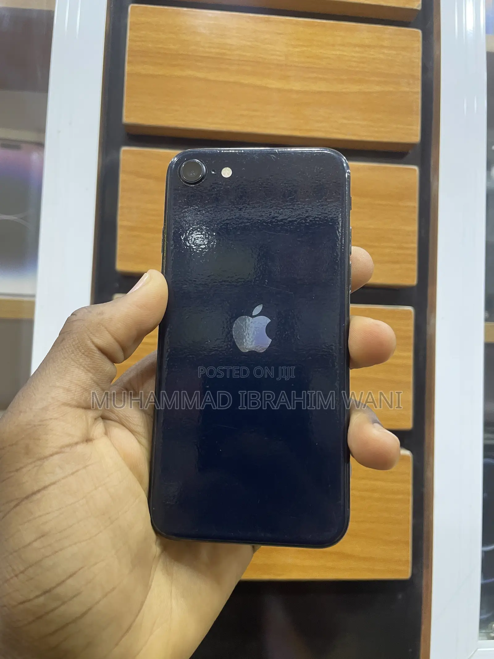 Apple iPhone SE (2022) 64 GB