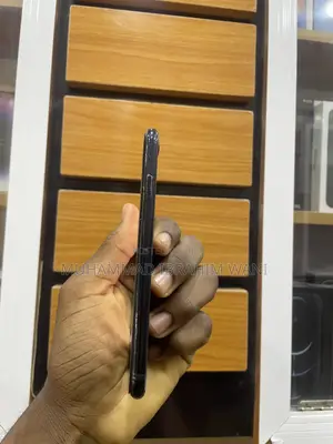 Apple iPhone SE (2022) 64 GB