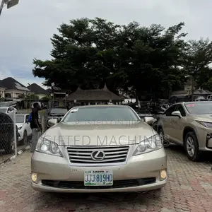 Lexus ES 350 2010 Gold