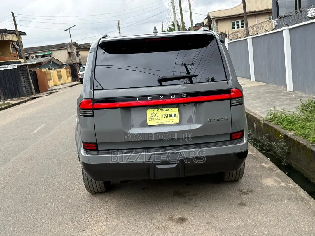 Lexus GX 2024 Gray