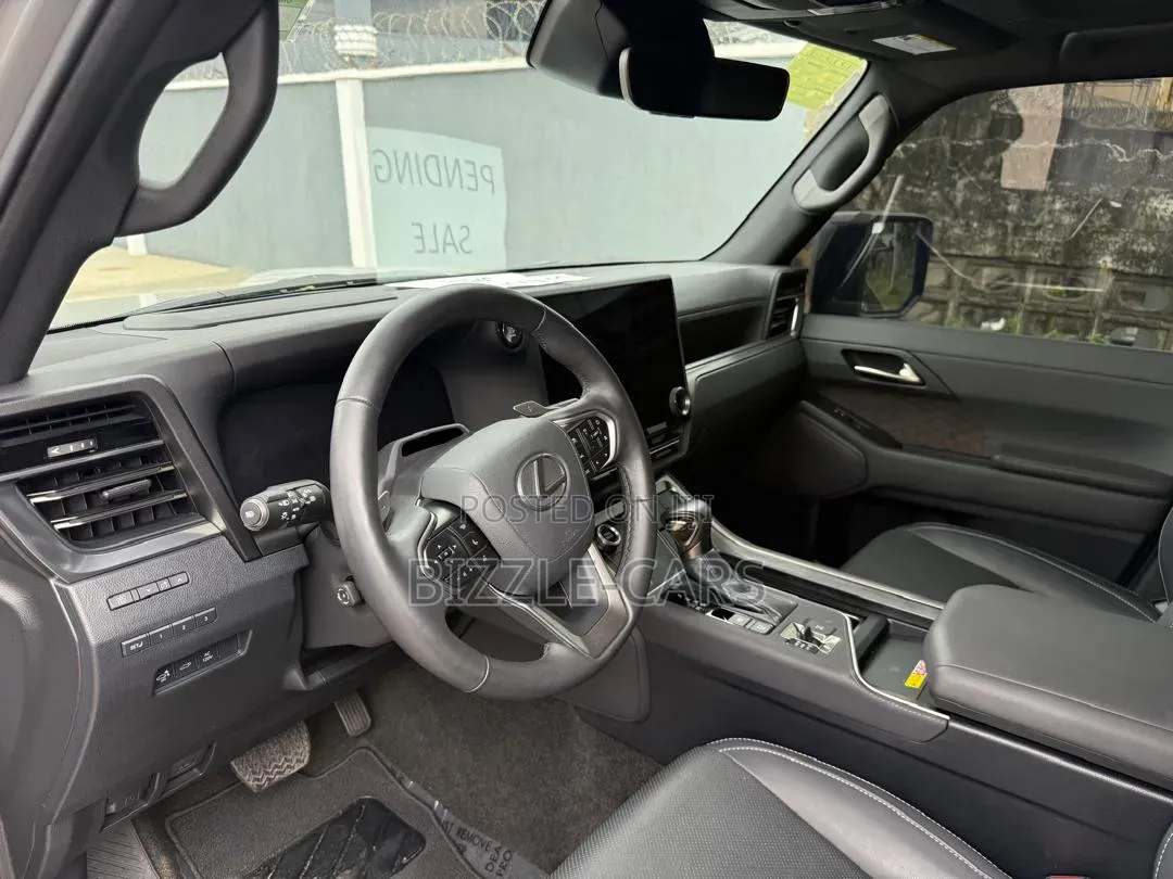 Lexus GX 2024 Gray