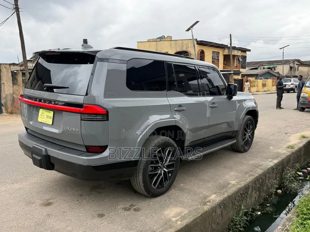 Lexus GX 2024 Gray