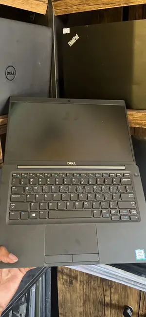 Laptop Dell Latitude 7390 8GB Intel Core i5 SSD 256GB