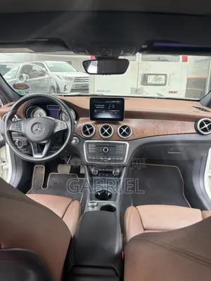 Mercedes-Benz GLA 250 2017 White