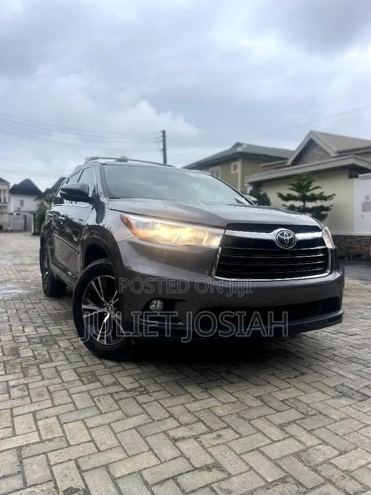 Toyota Highlander 2016 Beige