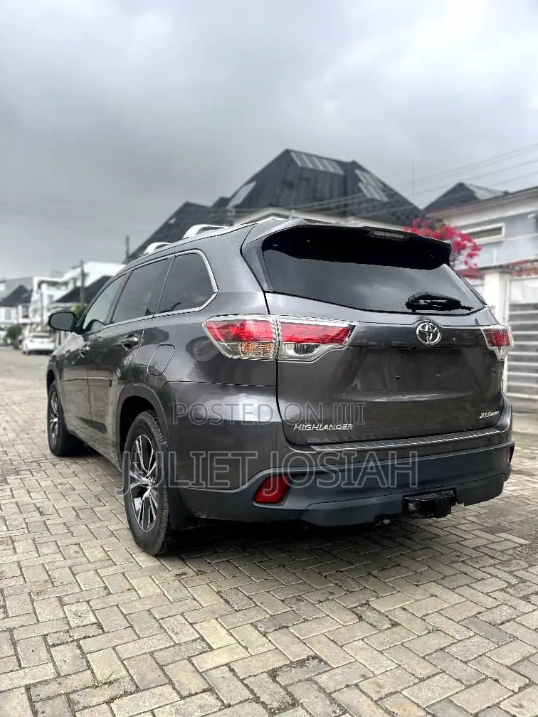 Toyota Highlander 2016 Beige