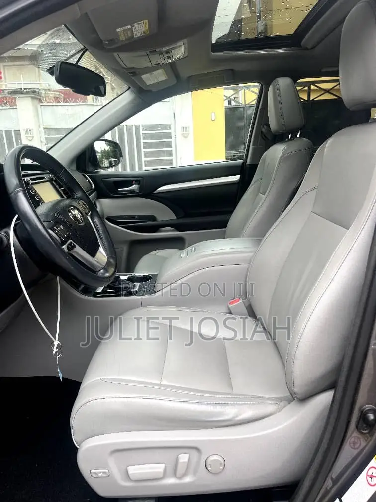 Toyota Highlander 2016 Beige