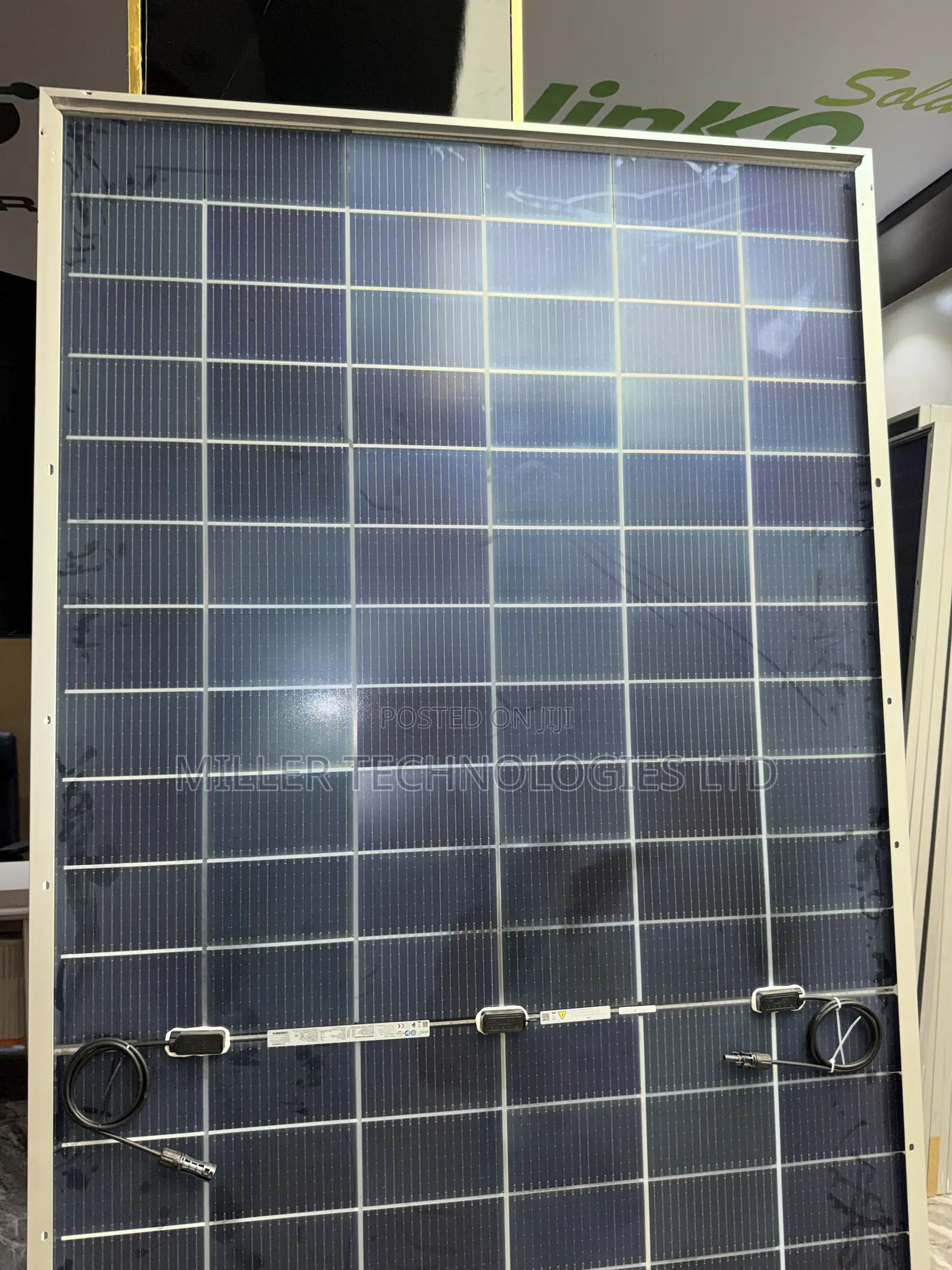Jinko 620W Grade a Solar Panel