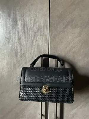 Black Affordable Bag for Girls