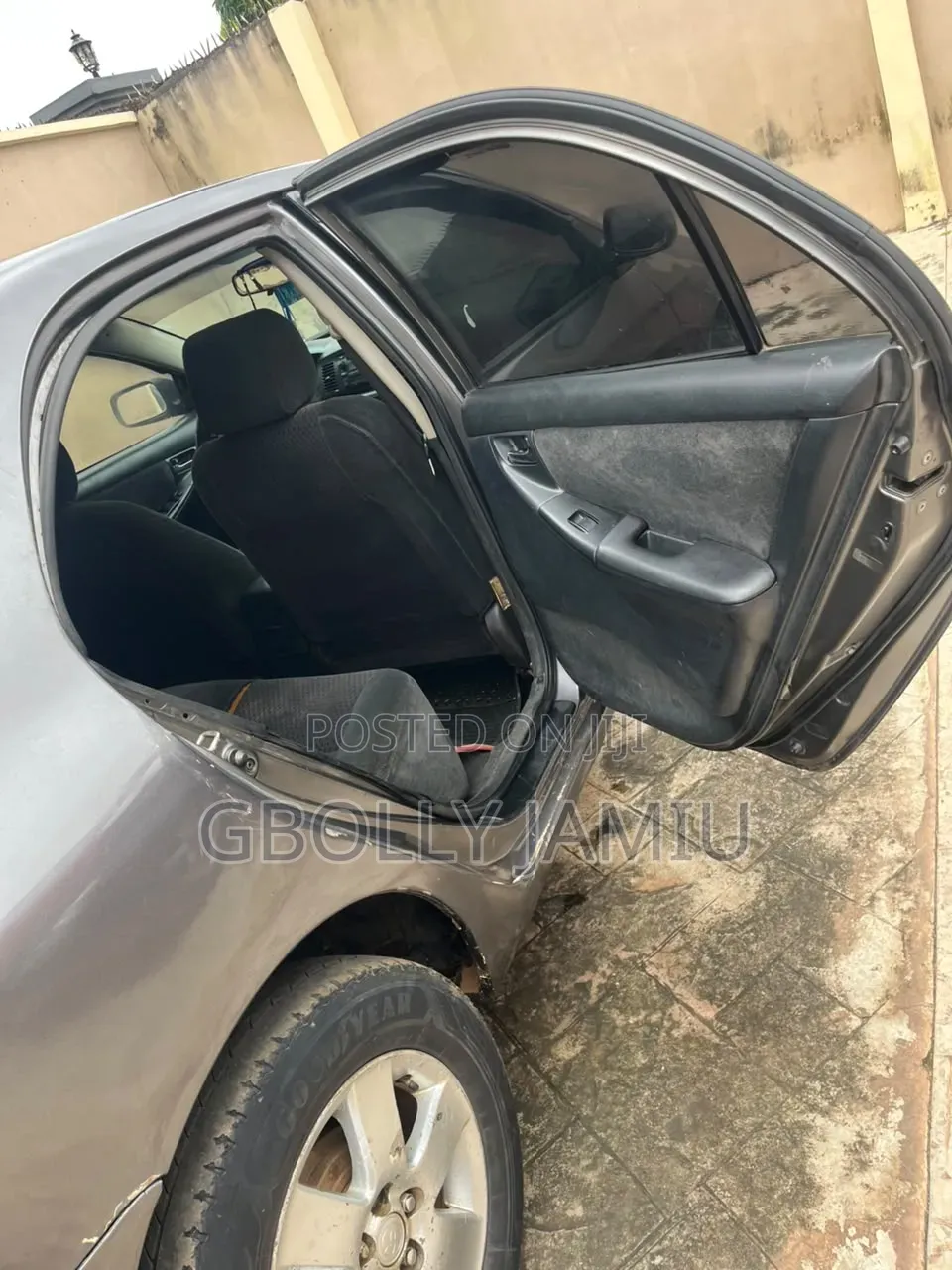 Toyota Corolla LE 2005 Gray