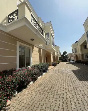 4bdrm Duplex in Ministers for rent