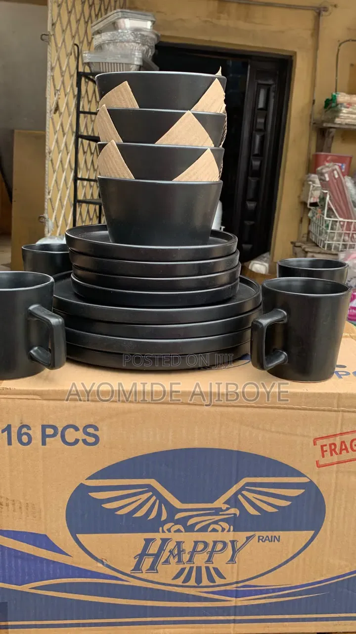 16pcs Black Dinner Set