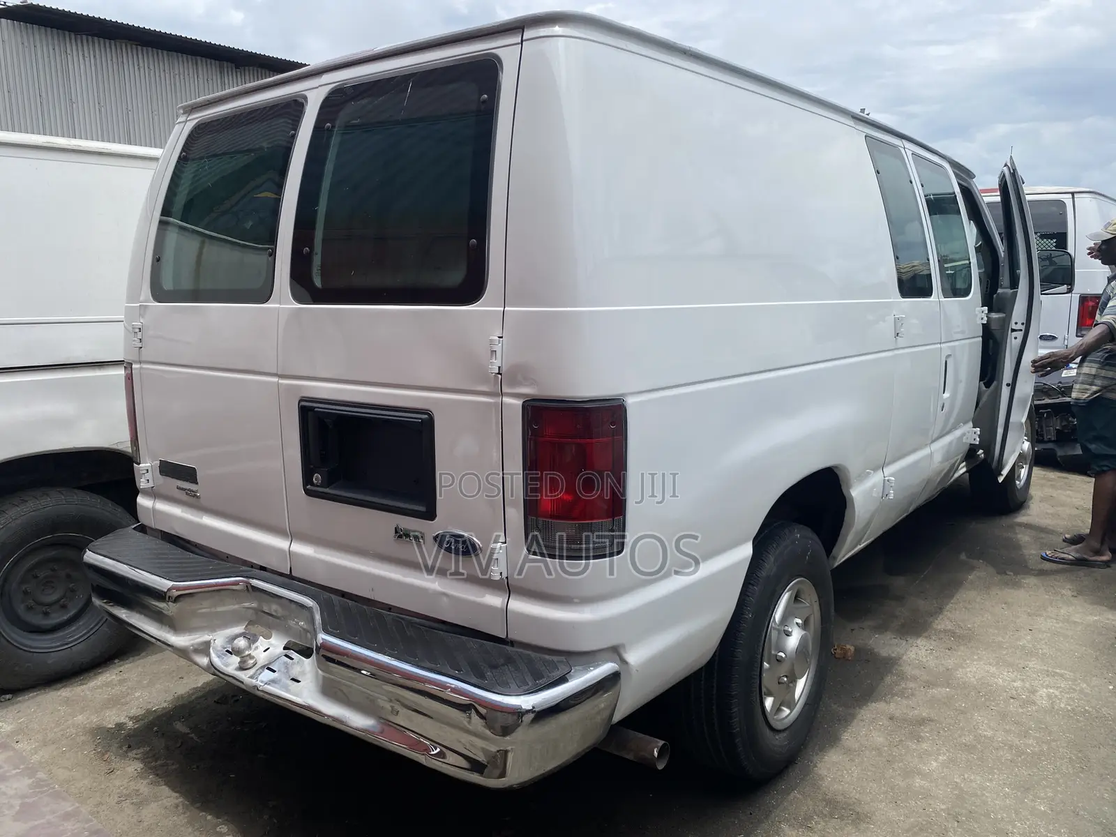 Ford E250 2013 White