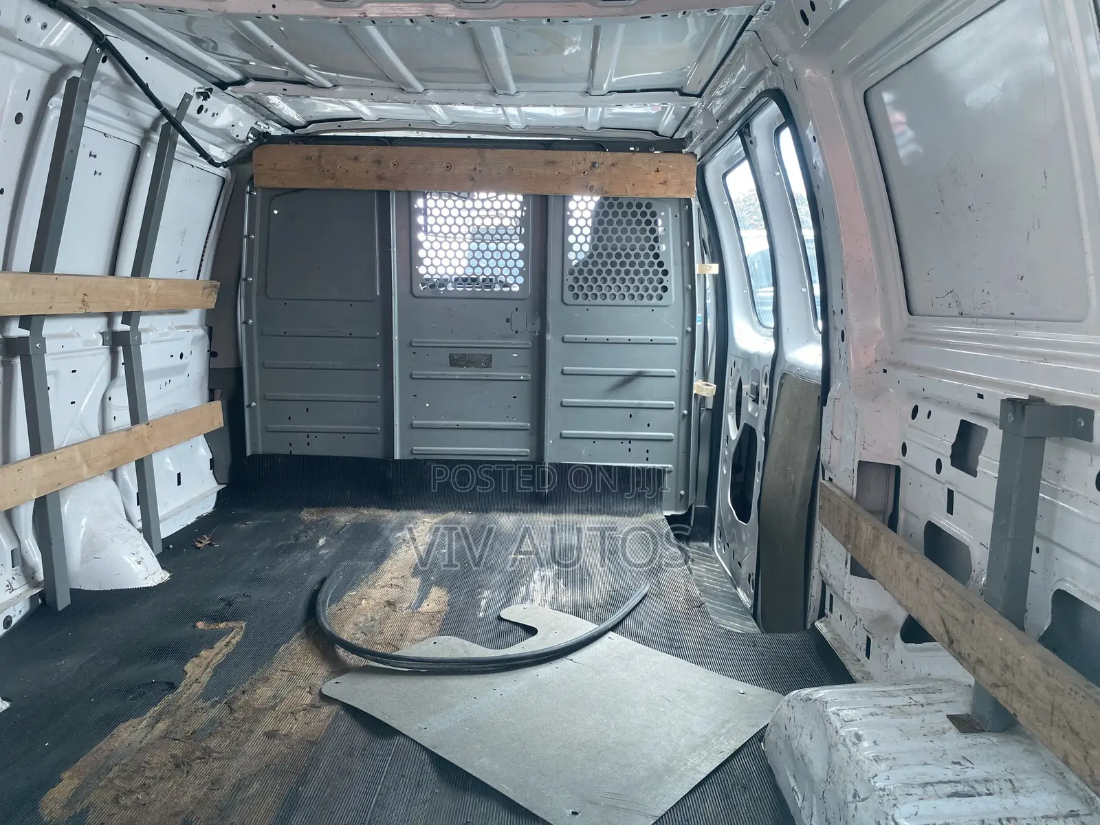 Ford E250 2013 White