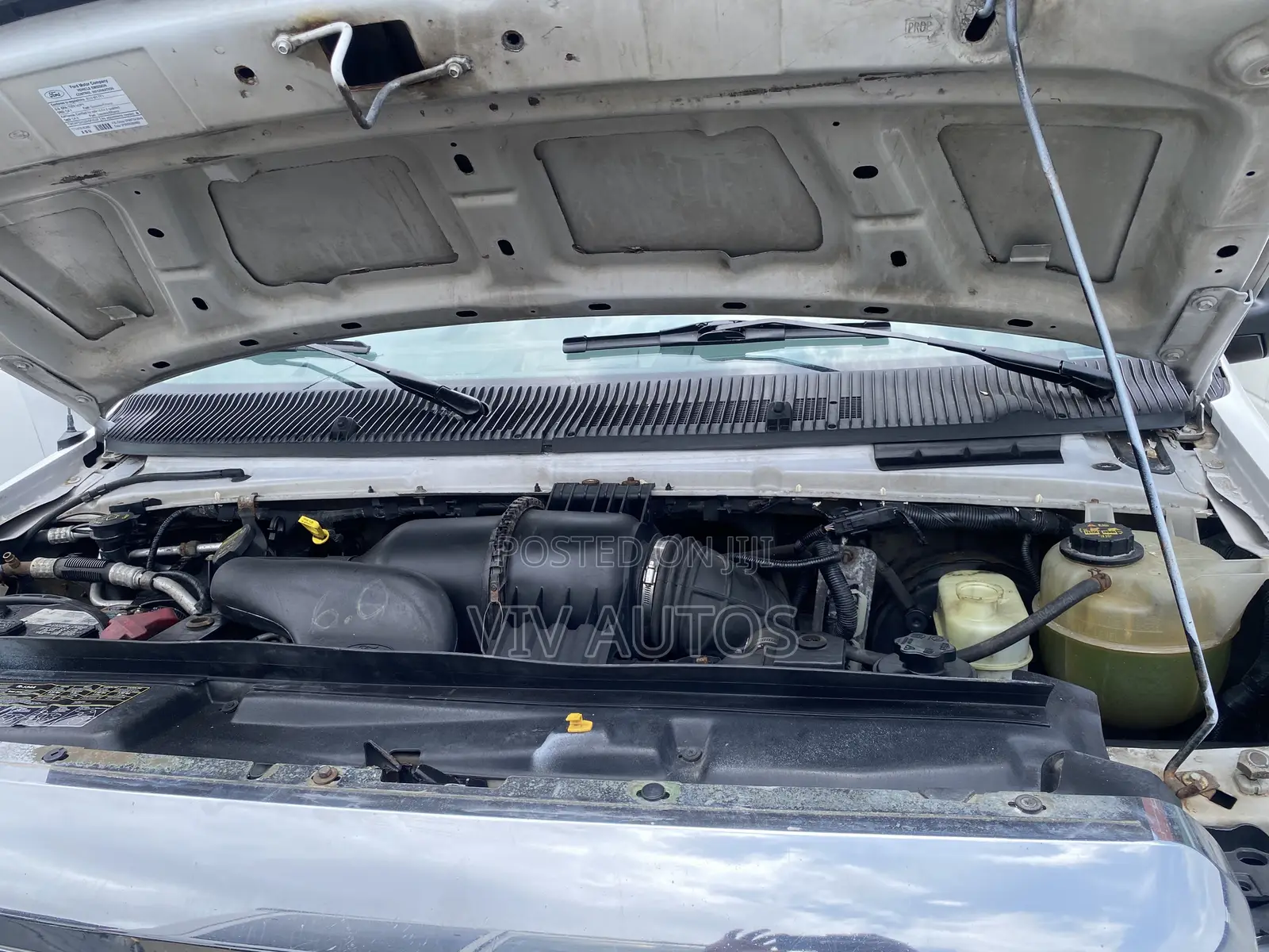 Ford E250 2013 White