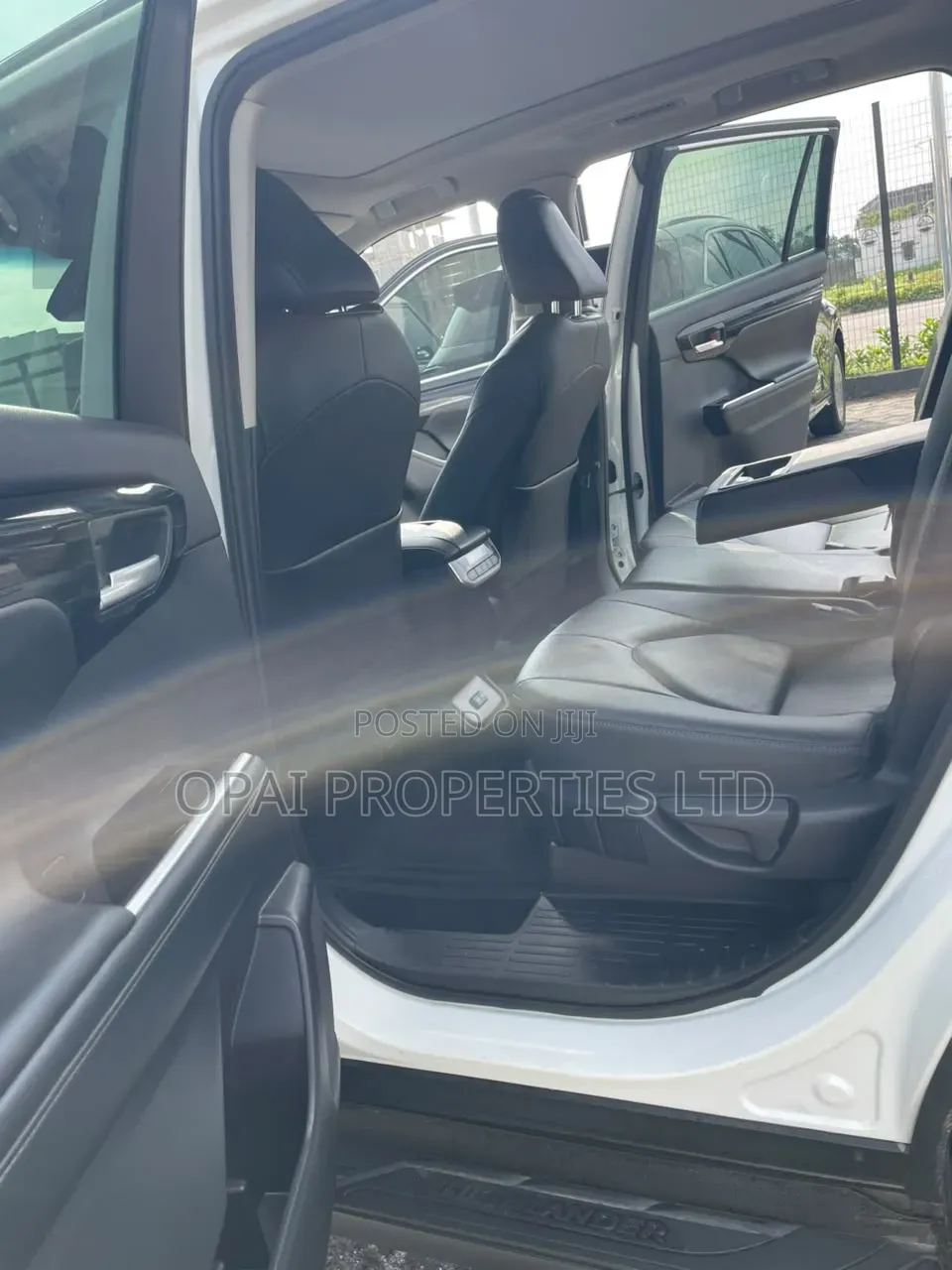 Toyota Highlander 2023 White