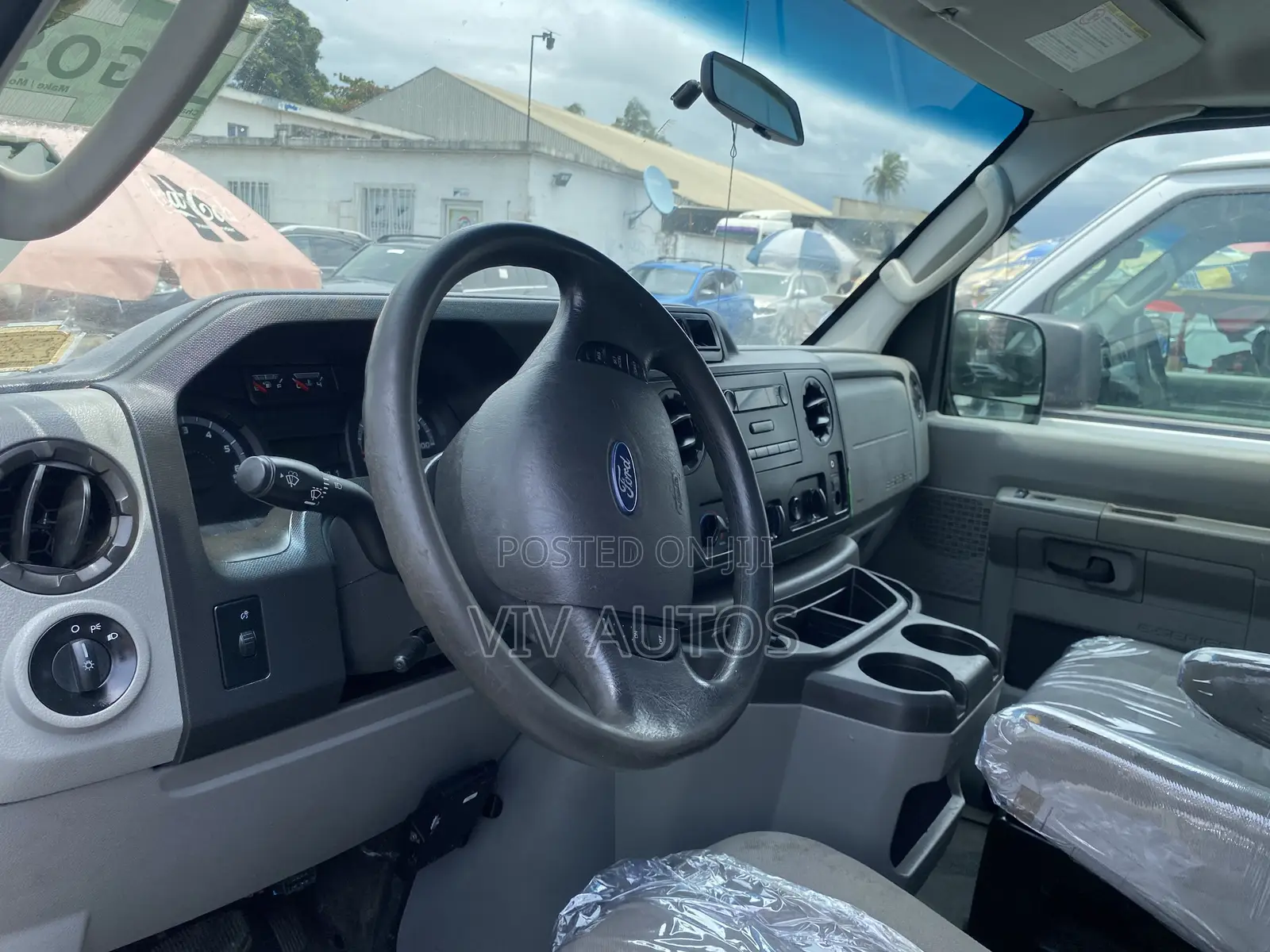 Ford E250 2014 White