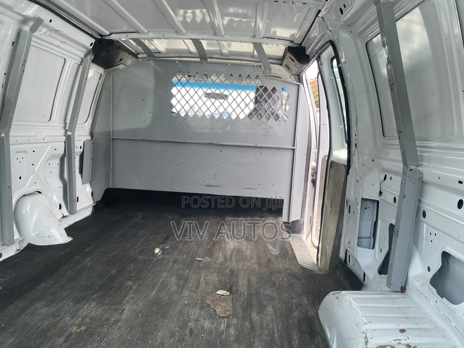 Ford E250 2014 White