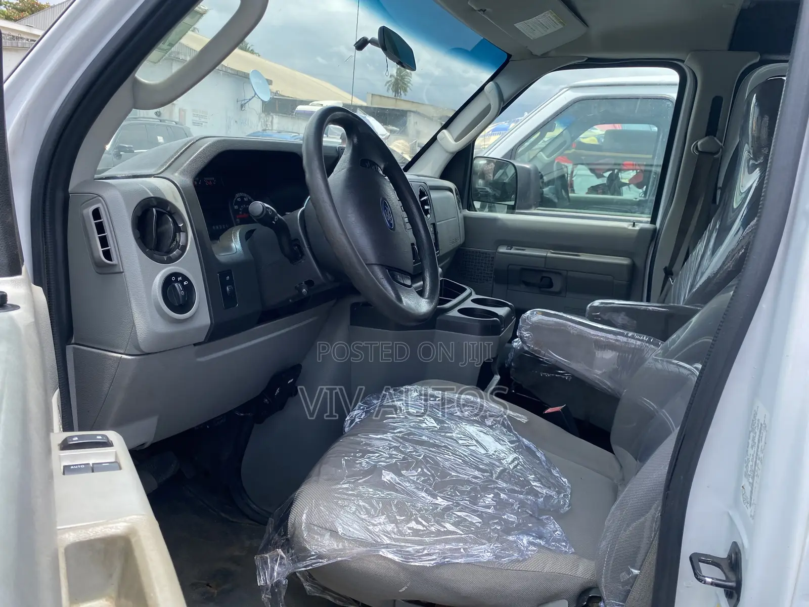 Ford E250 2014 White