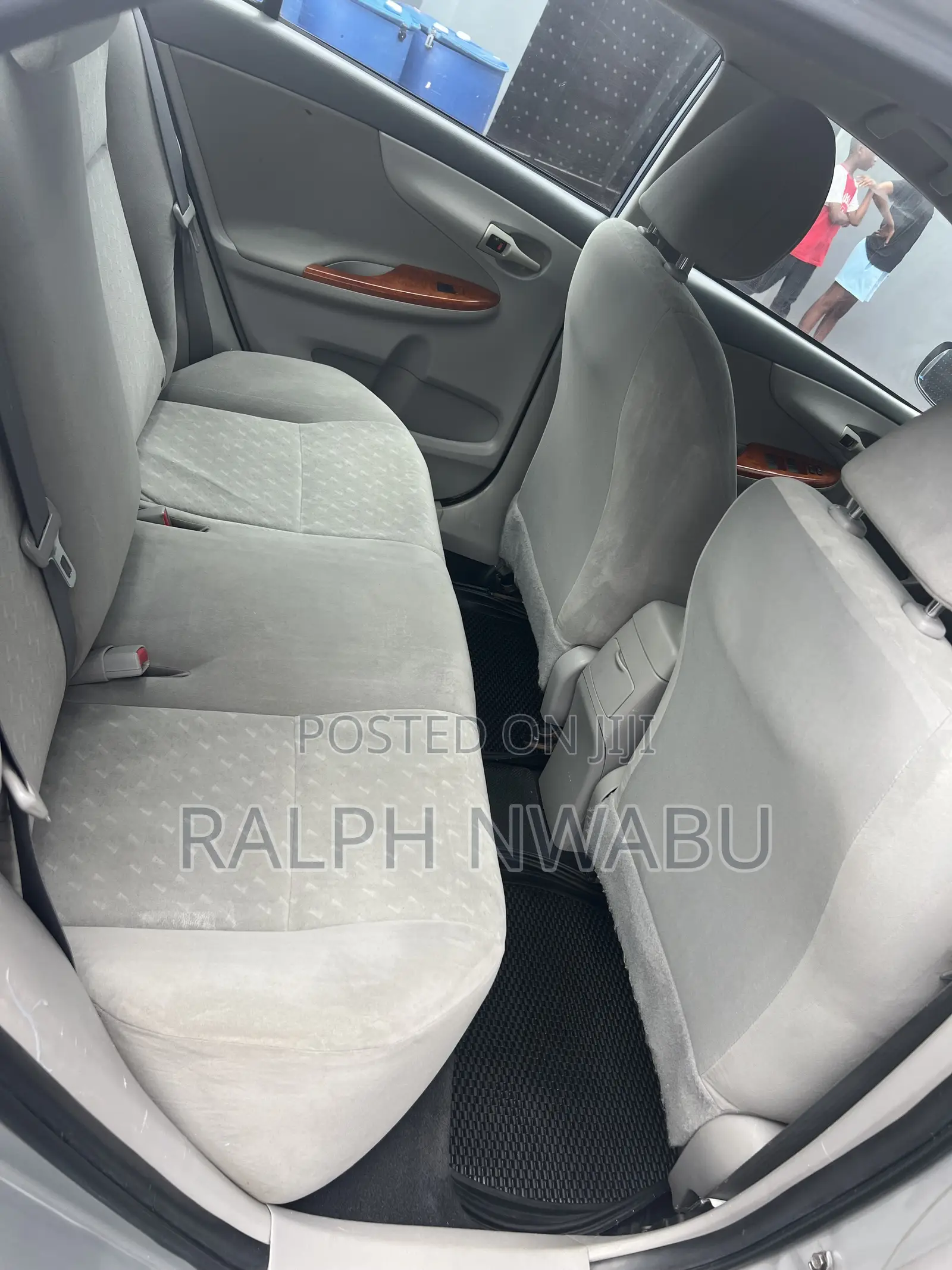 Toyota Corolla 2010 Silver