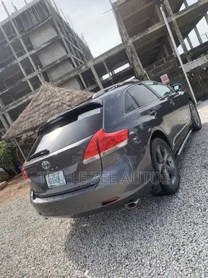Toyota Venza AWD 2010 Gray