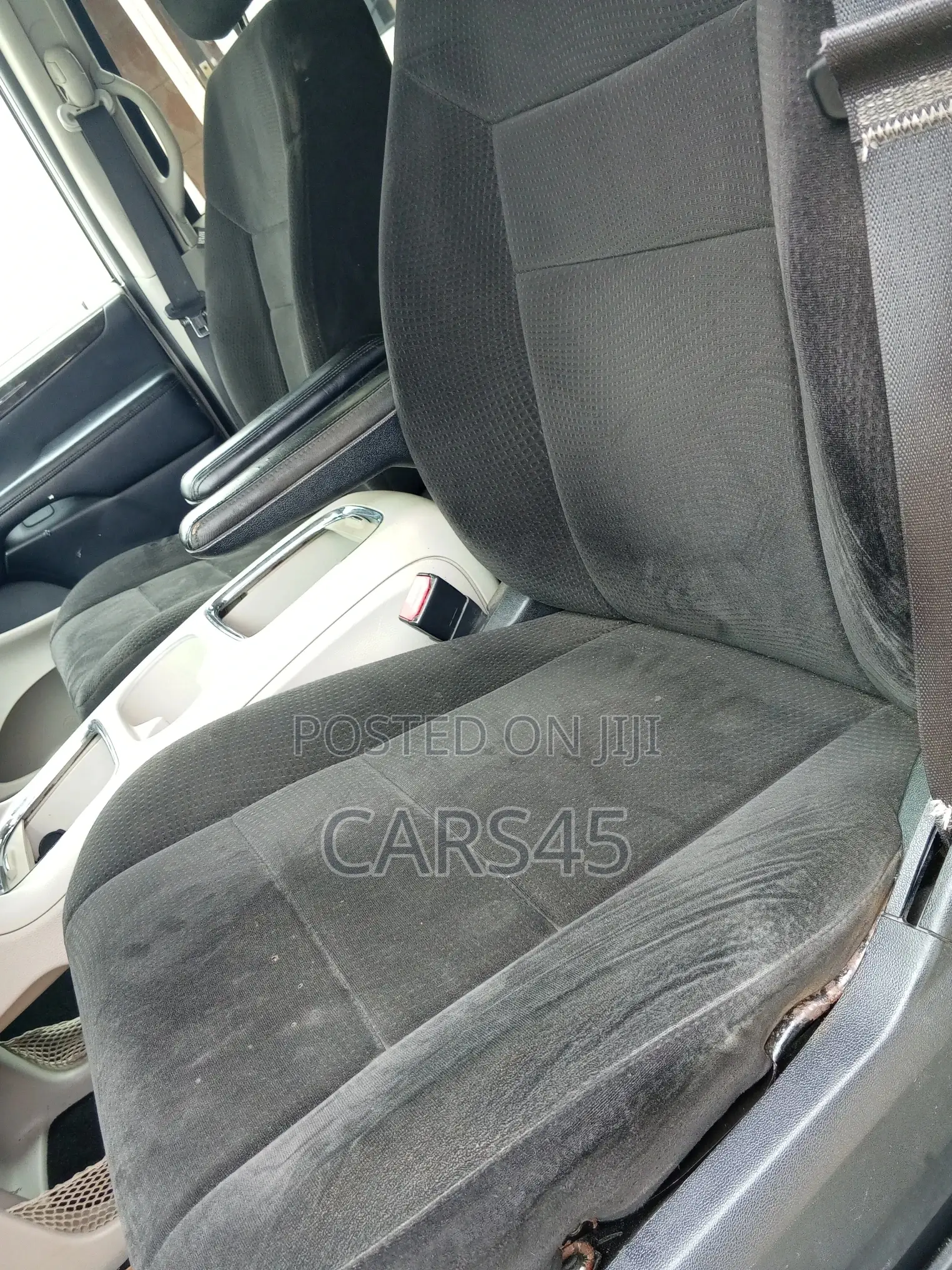 Dodge Caravan 2012 White