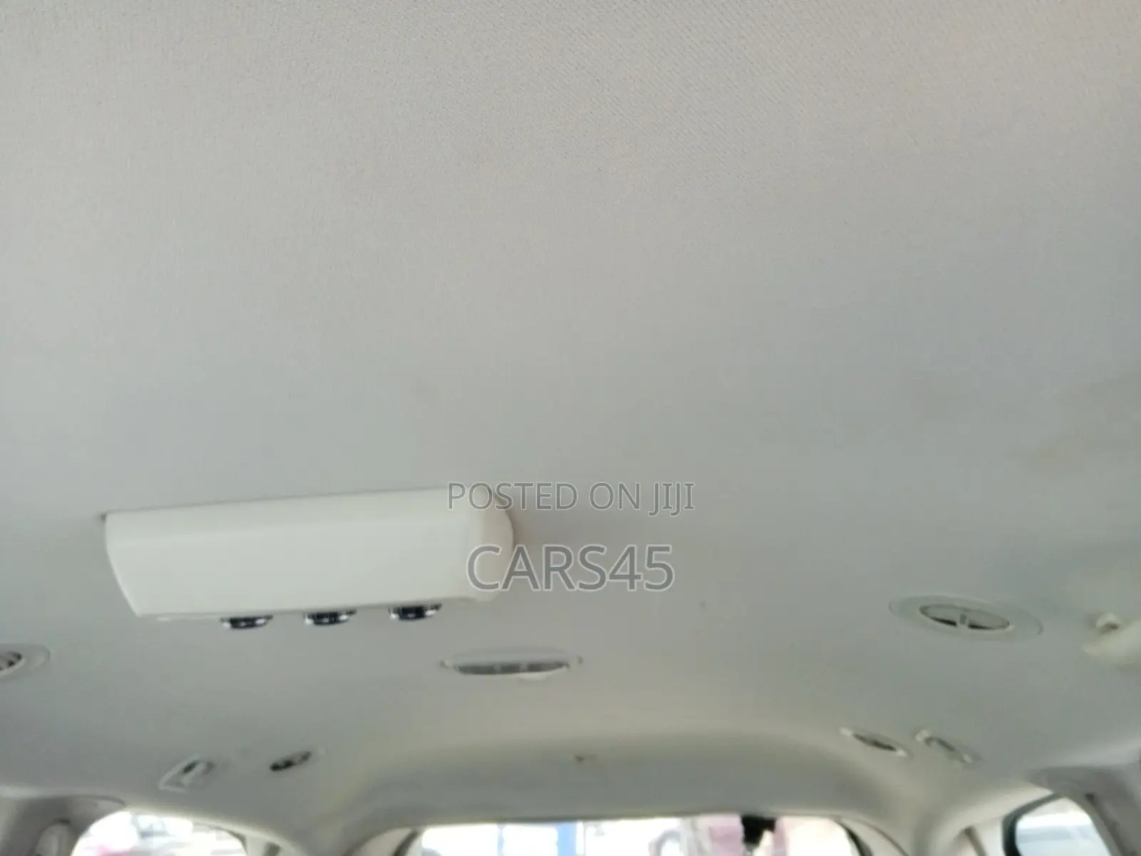 Dodge Caravan 2012 White