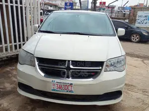 Dodge Caravan 2012 White