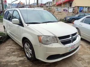 Dodge Caravan 2012 White