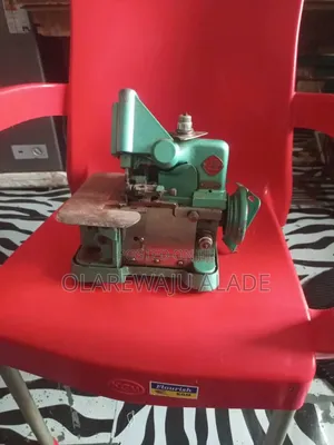 Overlocking Weeping Machine