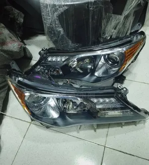Headlight Rav4 2015