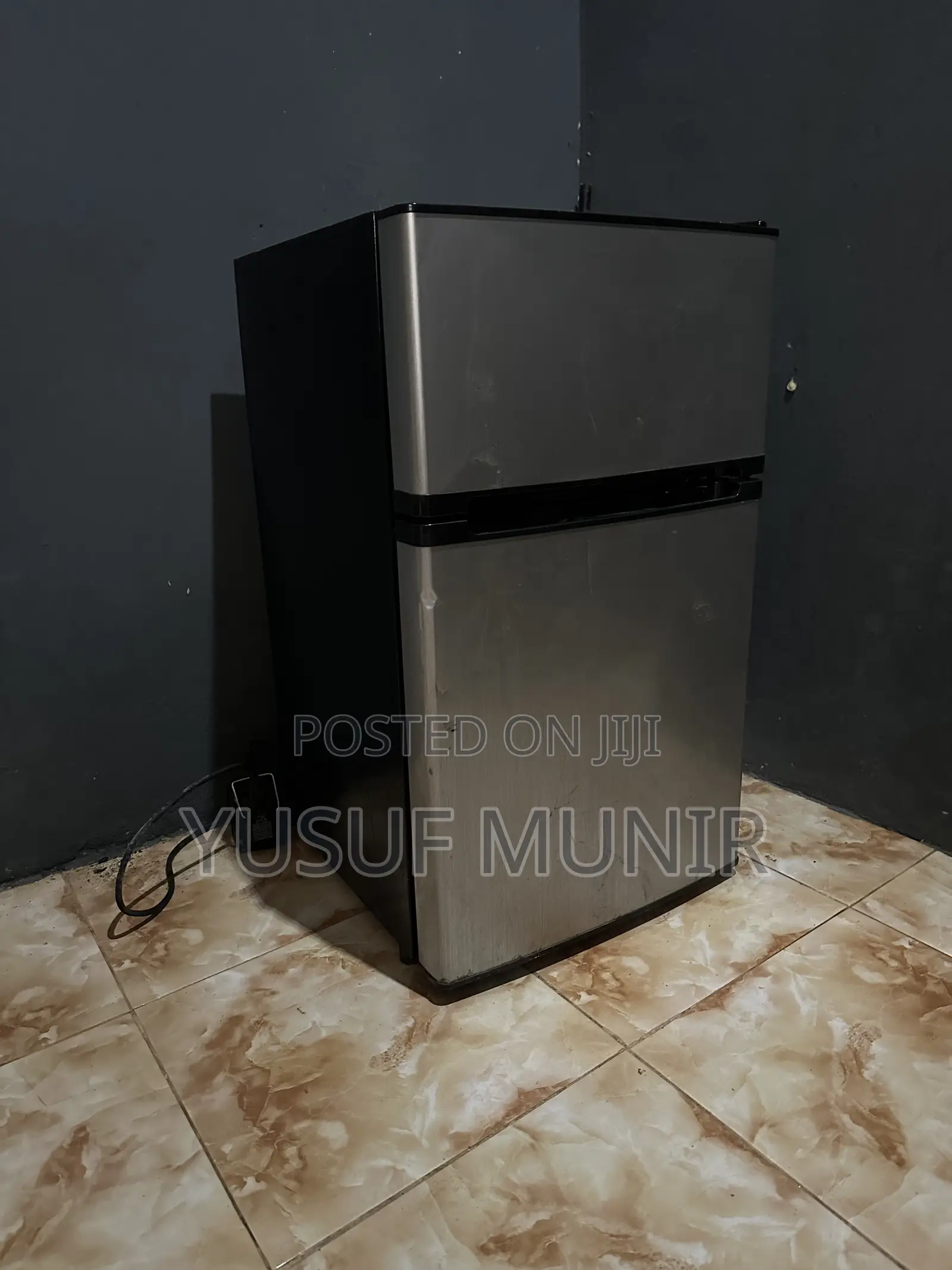 Insignia Small Refrigerator/Fridge With Freezer