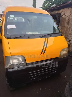 Suzuki Every 2018 Yellow